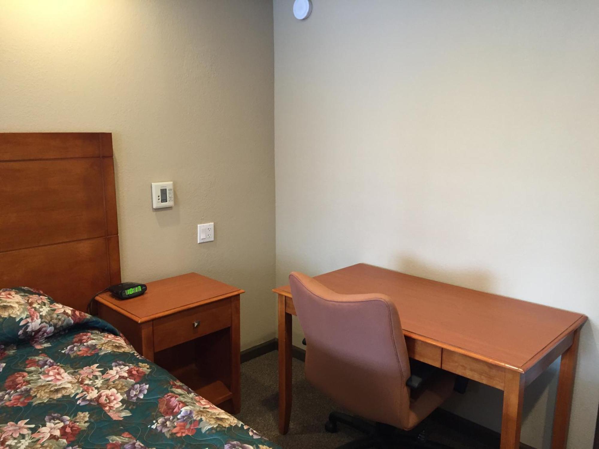 Deluxe Inn Редуд Сити Екстериор снимка