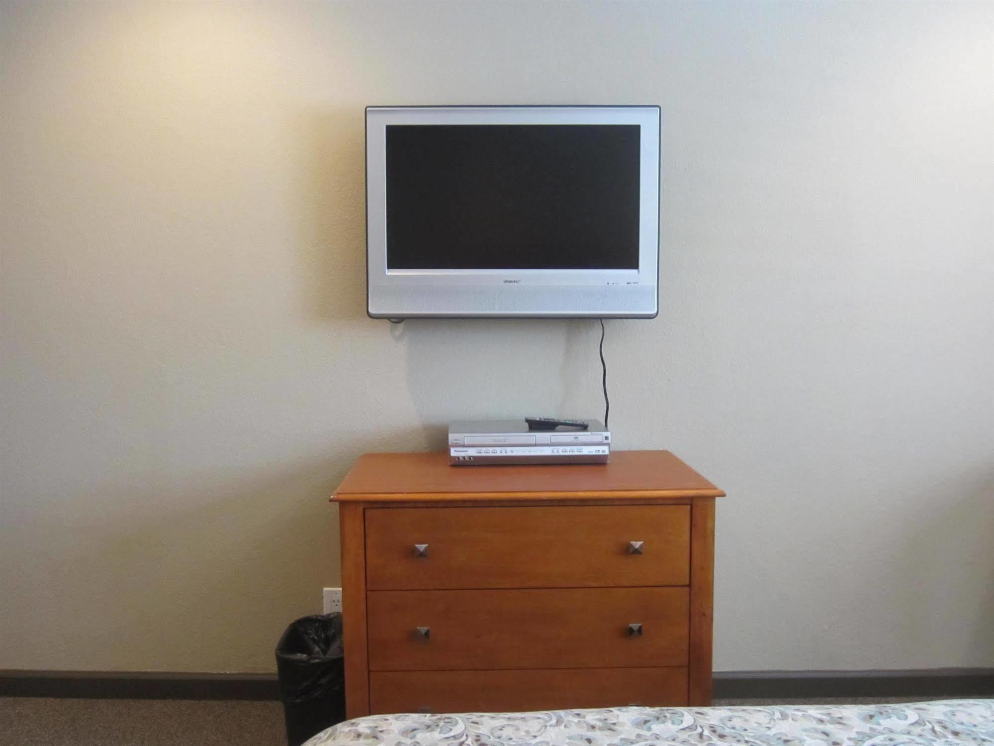Deluxe Inn Редуд Сити Екстериор снимка