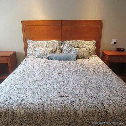 Deluxe Inn Редуд Сити Екстериор снимка